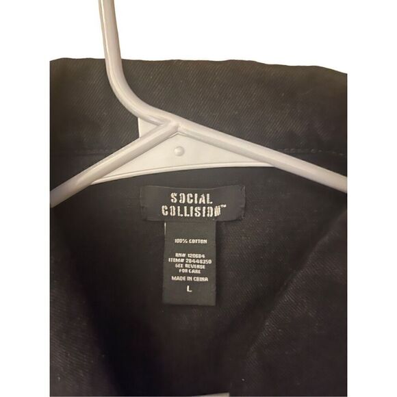 Denim jean jacket- social collision - Picture 11 of 12